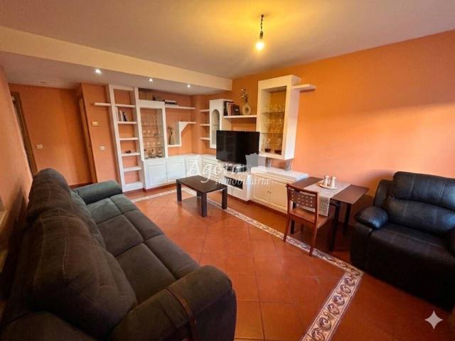 Casa adosada en venta en Valladolid, Las Flores. Chalet adosado en venta en Las Flores. Casas adosadas.