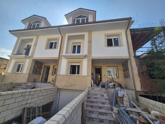 Casa adosada en Venta en Valle de Mena