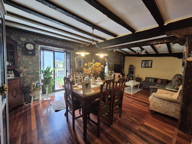Casa adosada en Venta en Valle de Mena