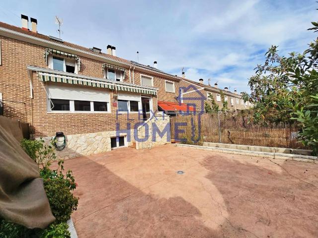 Casa adosada en Venta en Vallehermoso