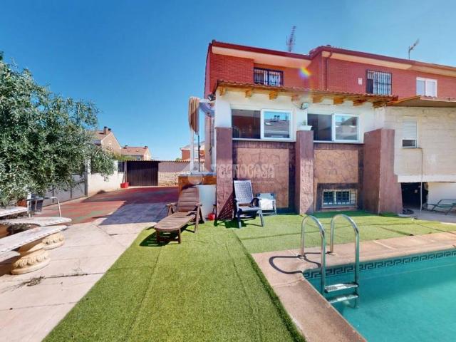 Casa adosada en Venta en Vallehermoso