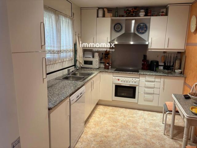 Casa adosada en venta en Vallirana. CHALET PARA ENTRAR A VIVIR EN VALLIRANA. Casas adosadas.