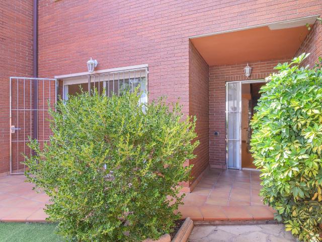 Casa adosada en venta en Vallirana. EXCLUSIVA CASA EN VENTA EN VALLIRANA!. Casas adosadas.