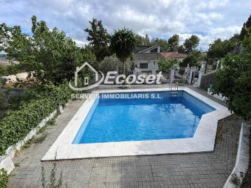 Casa adosada en Venta en Vallirana