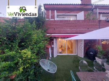 Casa adosada en Venta en Vallirana