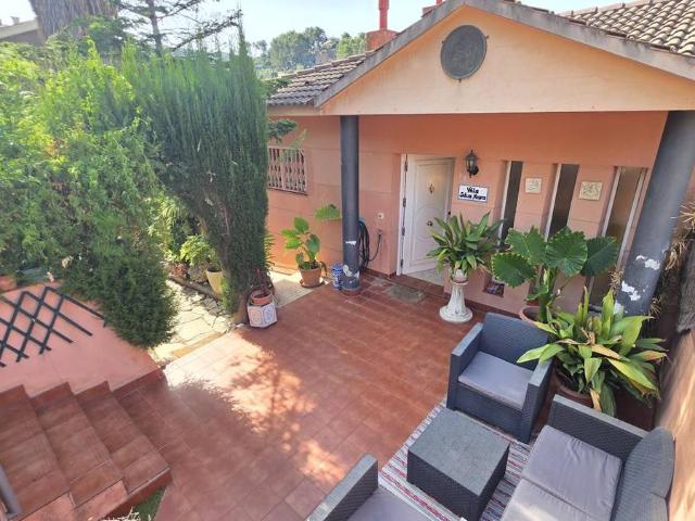 Casa adosada en Venta en Vallirana