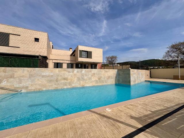 Casa adosada en Venta en Vallveric
