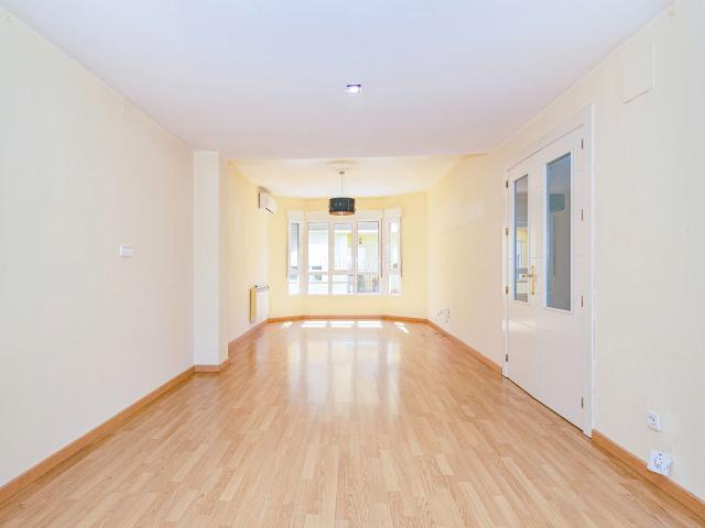 Casa adosada en venta en Vegas del Genil, Purchil. ? ¡Casa en venta en Purchil 199.000 !. Casas adosadas Vegas del.