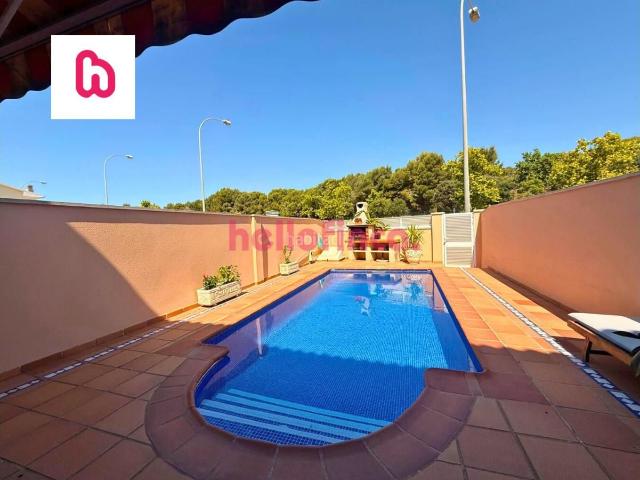 Casa adosada en venta en Vendrell El, El Tancat Mas d´en Gual Costa Dorada. Casa adosada con piscina en Mas Astor El Vendrell. Casas adosadas Vendrell.