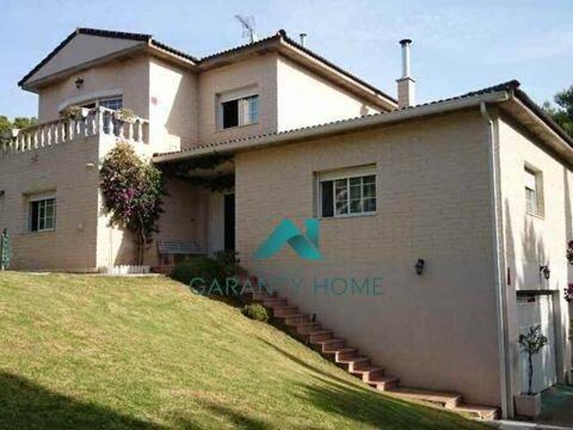 Casa adosada en Venta en Venta del Olivar