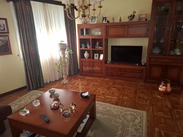 Casa adosada en venta en Viveiro. LISTA PARA VIVIR EN EL CASCO HISTORICO. Casas adosadas.