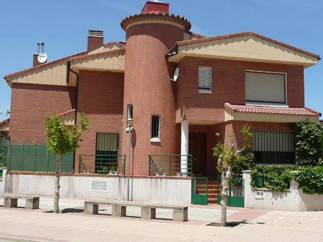 Casa adosada en Venta en Viana de Cega
