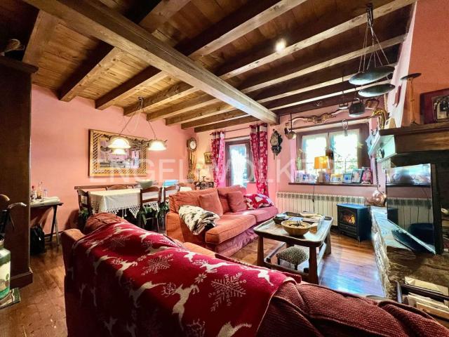 Casa adosada en venta en Vielha e Mijaran, Vielha. Casa adosada con jardín en Vielha. Casas adosadas Vielha e.