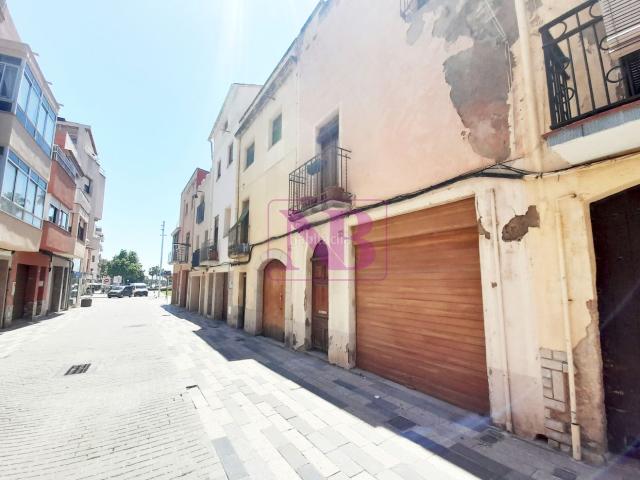 Casa adosada en venta en Vila seca, Vila seca Poble Costa Dorada. Casa en casco antiguo de Vila seca. Casas adosadas.