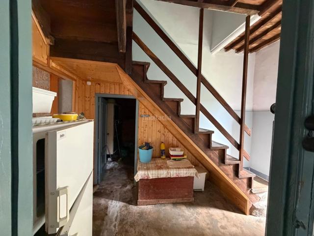 Casa adosada en venta en Vilamarín. Oportunidad con poca actualización. Casas adosadas.