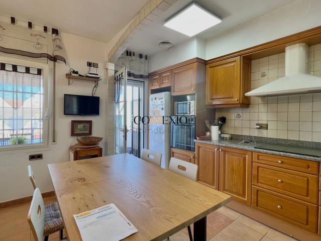 Casa adosada en venta en Vilablareix. Casa con jardín privado Vilablareix. Casas adosadas.