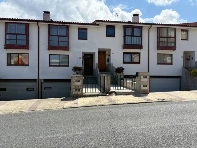 Casa adosada en Venta en Vilaboa Sur