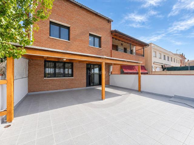 Casa adosada en venta en Viladecavalls. AMPLITUD, LUZ Y ESPACIOS PARA TODA LA FAMILIA EN CAN TRIAS. Casas adosadas.