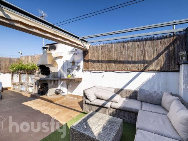 Casa adosada en venta en Viladecans, Centre. Casas adosadas.