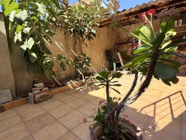 Casa adosada en venta en Viladecans, Centre. ¡OPORTUNIDAD! CASA CON PATIO EXTERIOR CERCA DE AYUNTAMIENTO DE VILADECANS. Casas adosadas.