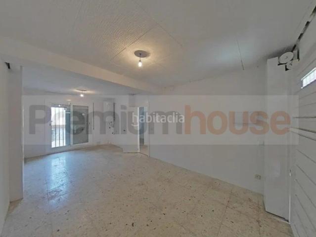 Casa adosada en venta en Viladecans, La Roureda. Chalet adosado en venta en Viladecans. Casas adosadas.