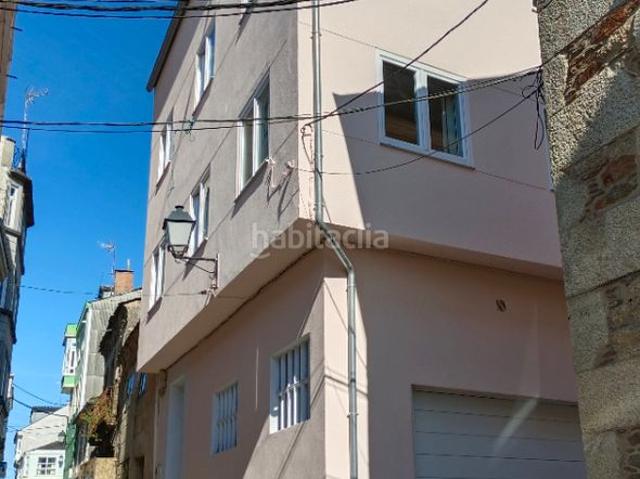 Casa adosada en venta en Vilalba. Venta de vivienda unifamiliar en Vilalba. Lista para vivir. Casas adosadas.
