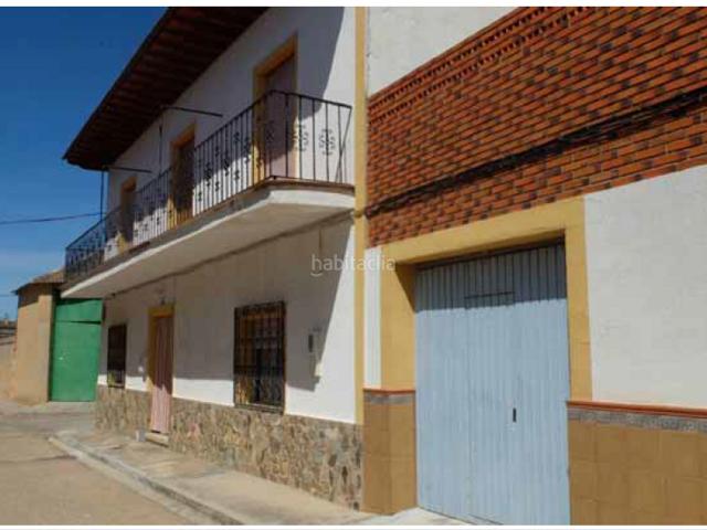 Casa adosada en venta en Villatobas. Casas adosadas.