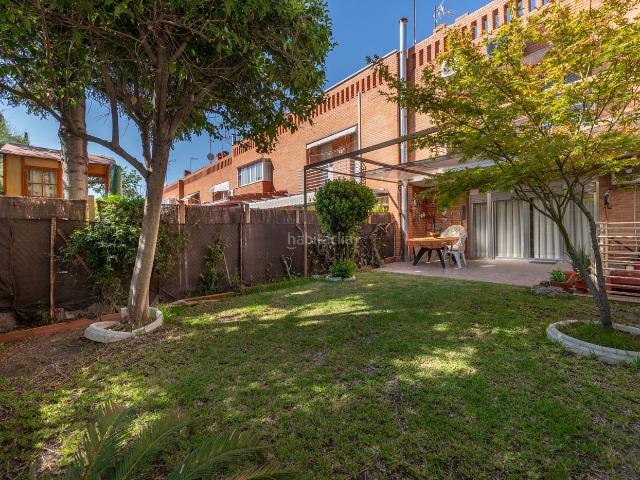 Casa adosada en venta en Villaviciosa de Odón, Centro. HOGARES VILLAVICIOSA DE ODÓN vende en exclusiva este espectacular chalet adosado. Casas adosadas Villaviciosa de.