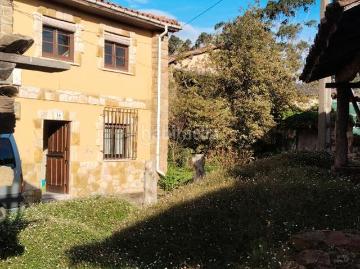 Casa adosada en venta en Villaviciosa, Parroquias suroccidentales. Aquí tienes una magnífica oportunidad en Poreño. Casas adosadas.