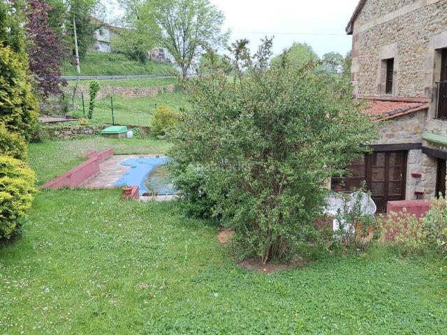 Casa adosada en venta en Villacarriedo. Casas adosadas.