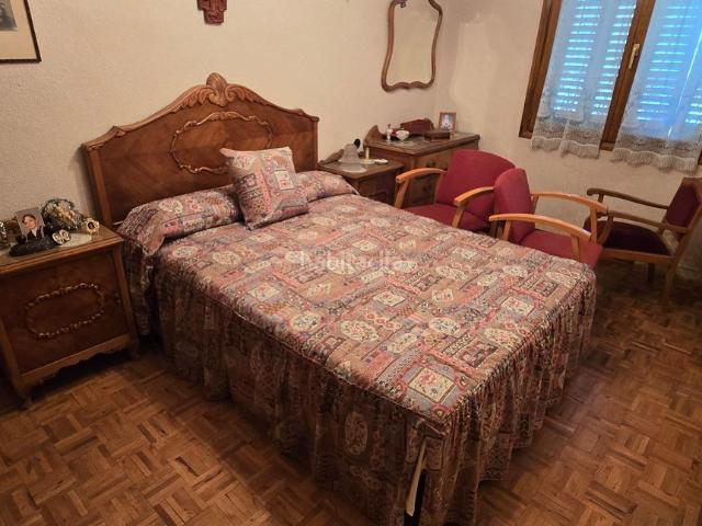 Casa adosada en venta en Villacastín. Ideal com inversión. Casas adosadas.