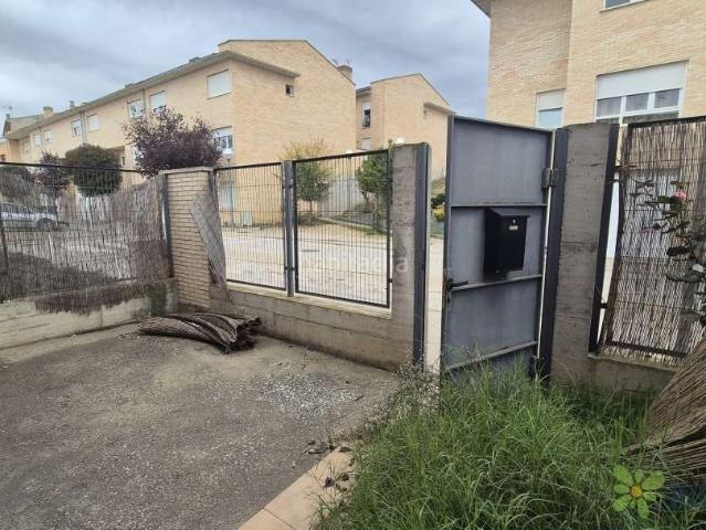 Casa adosada en venta en Villafranca. Bonito adosado en Villafranca. Casas adosadas.
