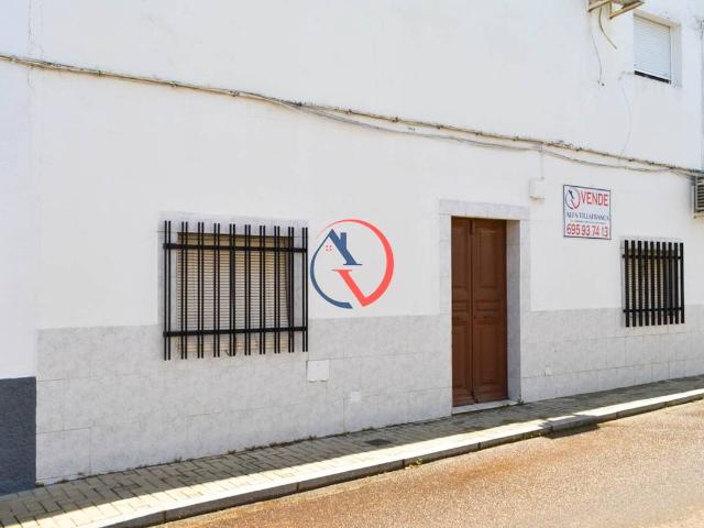 Casa adosada en Venta en Villafranca de los Barros