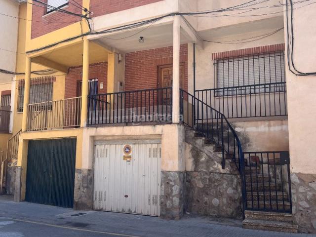 Casa adosada en venta en Villafranca de los Caballeros. Venta de adosado en el centro del pueblo. Casas adosadas Villafranca de los.