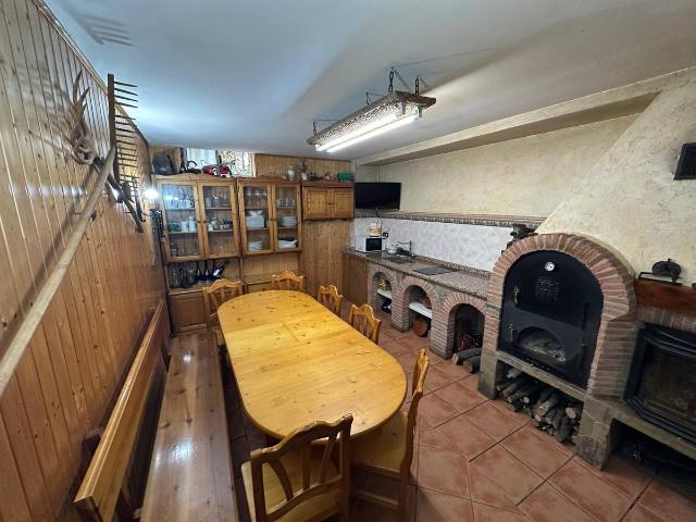 Casa adosada en Venta en Villagonzalo Pedernales