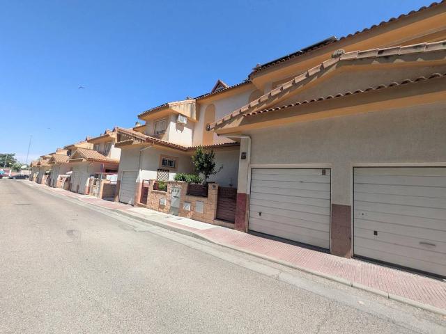 Casa adosada en Venta en Villalbilla pueblo