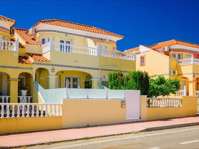 Casa adosada en Venta en Villamartín Las Filipinas