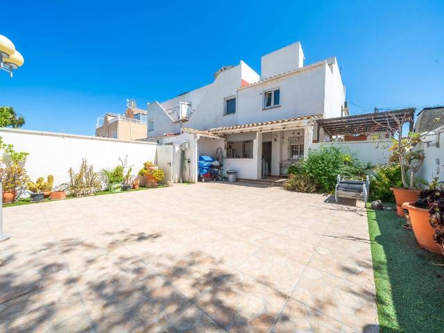 Casa adosada en Venta en Villamartín Las Filipinas