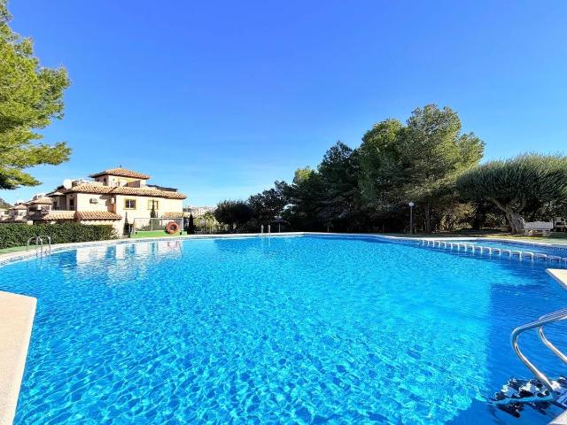 Casa adosada en Venta en Villamartín Las Filipinas