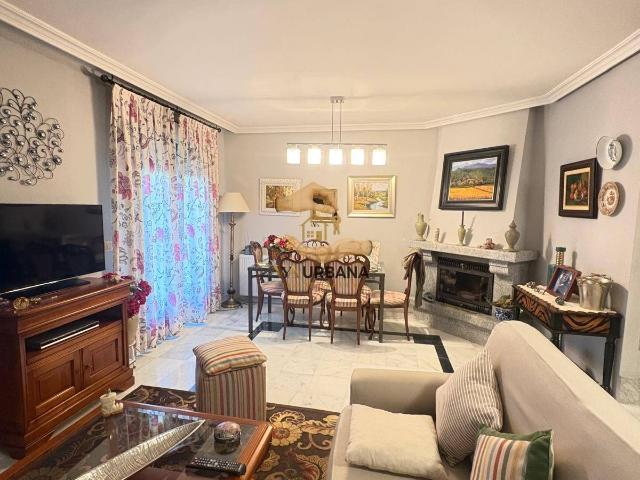 Casa adosada en Venta en Villamayor