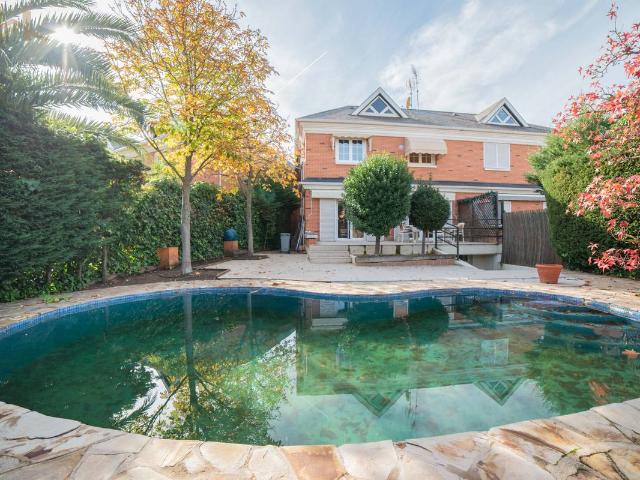 Casa adosada en Venta en Villanueva de la Cañada ciudad