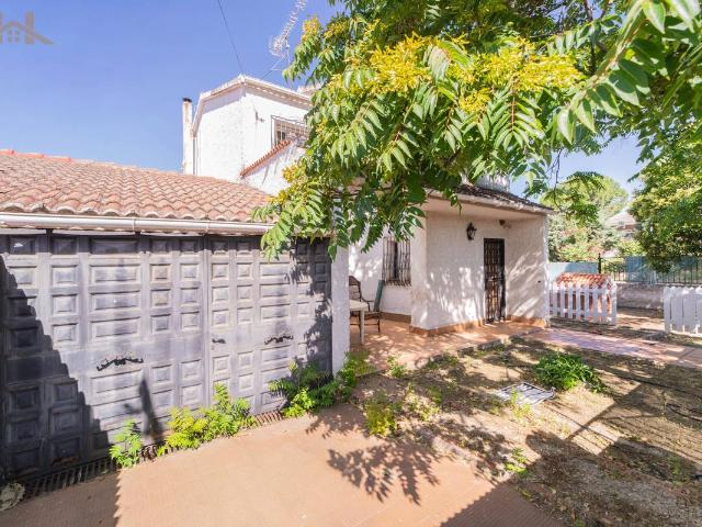Casa adosada en Venta en Villanueva de Perales