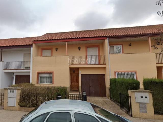 Casa adosada en venta en Villarrobledo. INMUEBLE DE BANCO. Casas adosadas.
