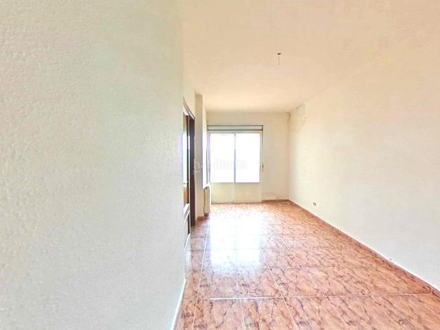 Casa adosada en venta en Yébenes Los. Casa Adosada de 3 plantas con patio y Garaje en Los Yébenes. Casas adosadas Yébenes.