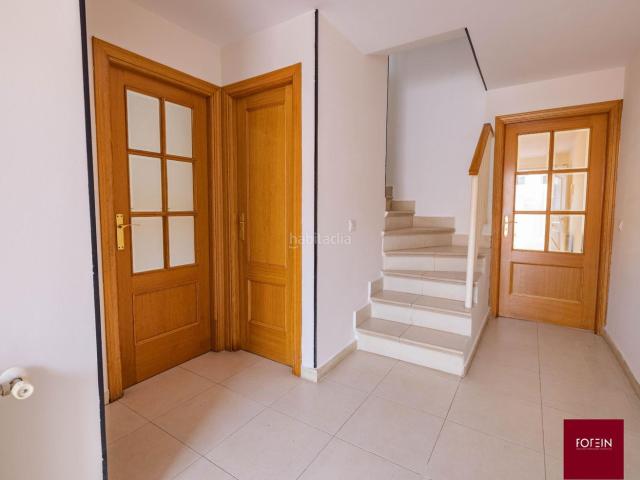 Casa adosada en venta en Yebes, Yebes Pueblo. ADOSADO AMPLIO Y LUMINOSO CON PARCELA Y EXCELENTE DISTRIBUCIÓN EN YEBES. Casas adosadas.
