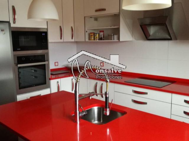 Casa adosada en Venta en Yeles