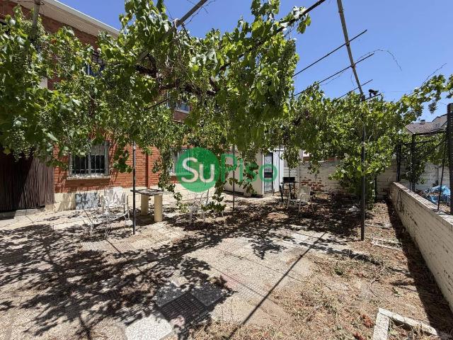 Casa adosada en Venta en Yeles