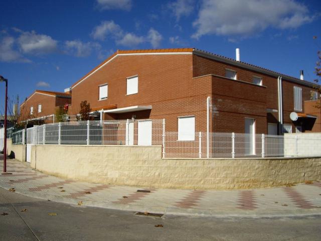 Casa adosada en Venta en Yunquera de Henares