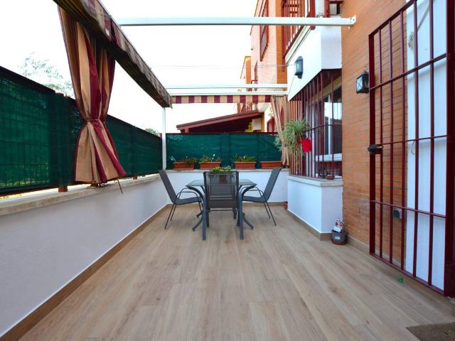 Casa adosada en Venta en Zona Universitaria