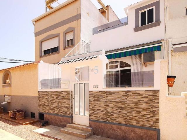 Casa adosada en Venta en Zona Carrefour Urbanizaciones